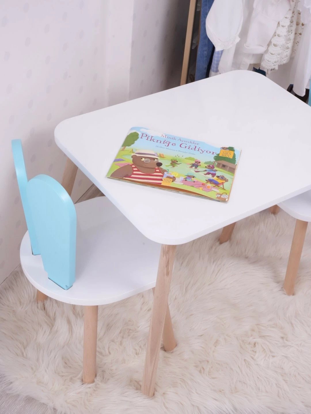 Set tavoline me karrige për fëmijë, Hanah Home, Bunny One, ngjyrë baby blue dhe e bardhë