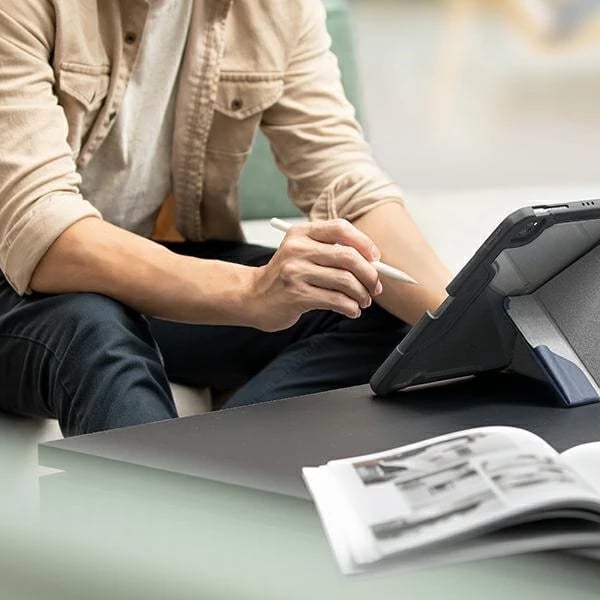 Mbështjellës UNIQ Trexa për iPad Pro 11" 2021/2020, i zi