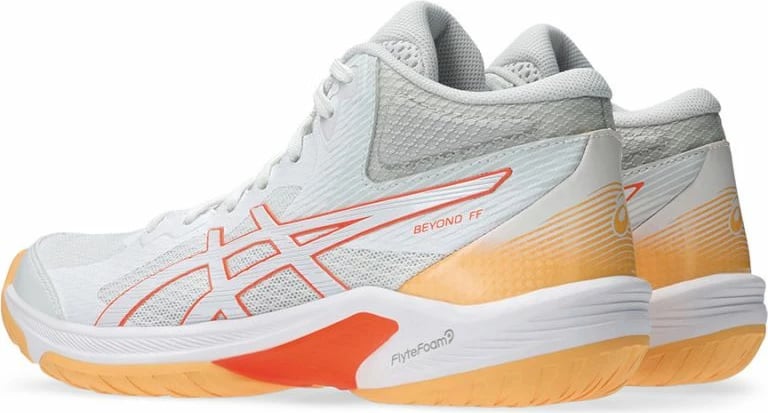 Atlete për femra Asics, të bardha