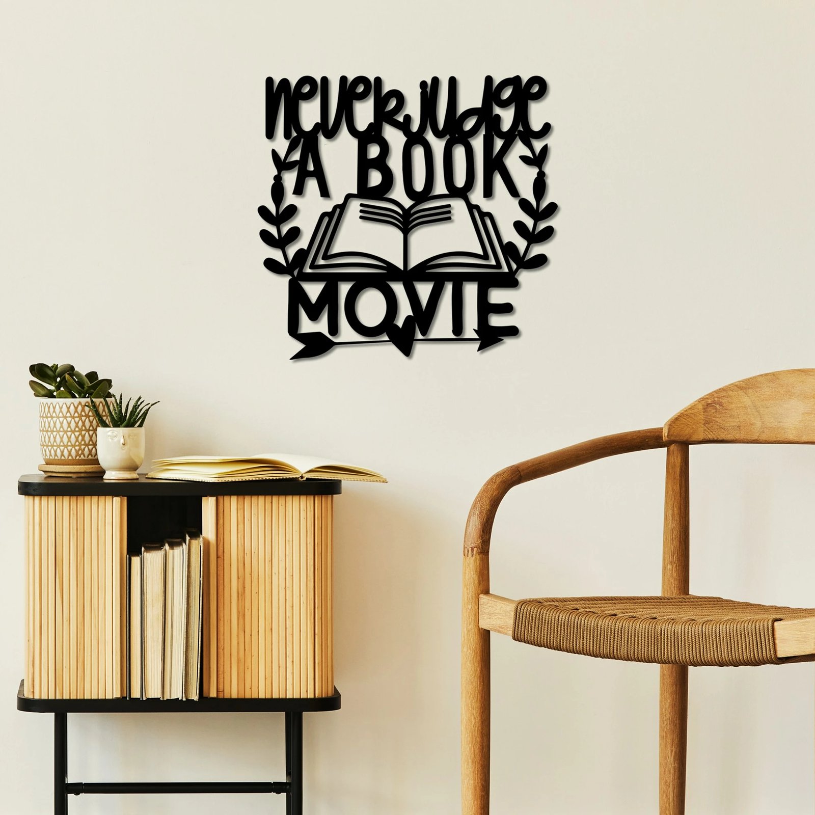 Aksesor dekorativ metalik për mur, Wallity, Judge Movie, ngjyrë e zezë, 50x47cm