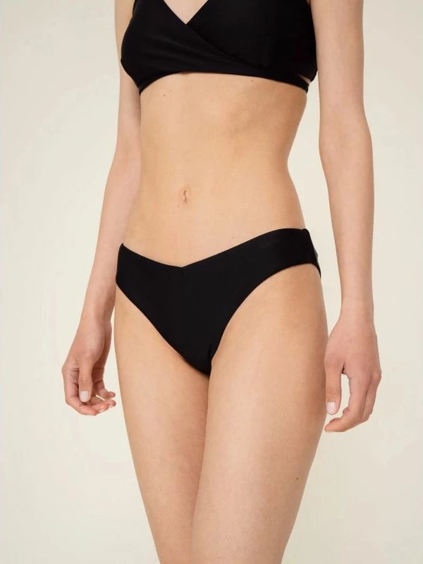 Bikine për femra Outhorn, të zeza