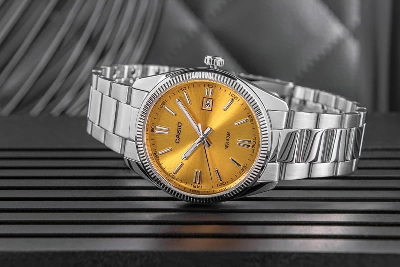 Orë dore për meshkuj Casio, argjendtë