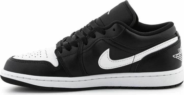Atlete për meshkuj Nike Jordan, të bardha e të zeza