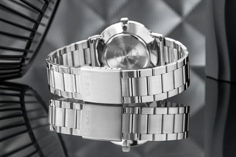 Orë dore për meshkuj Casio, argjend