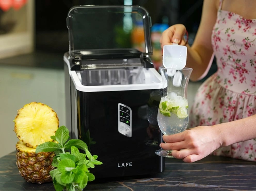 Aparat akulli, Lafe, IceTwist PRO LAFLOD47684, 12 kg/ditë, rezervuar ujit 1.5 L, vetëpastrim, rregullim madhësie kubave, zi