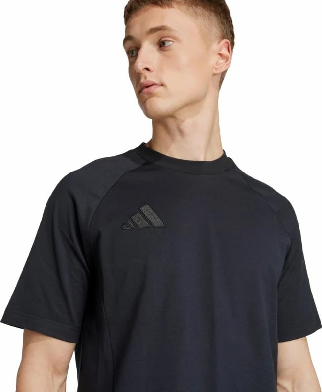 Maicë për meshkuj adidas, e zezë