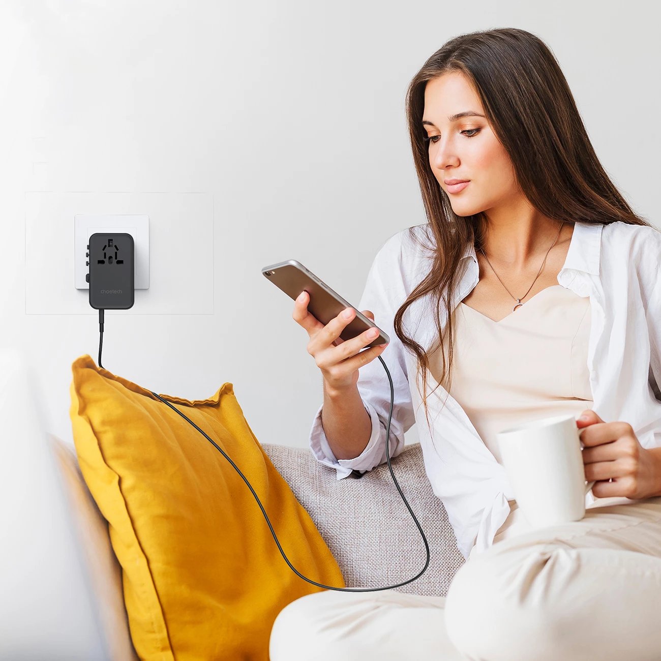 Adapter udhëtimi Choetech PD5021, 45W, me kabllo USB-C të integruar, 4 porta, i zi
