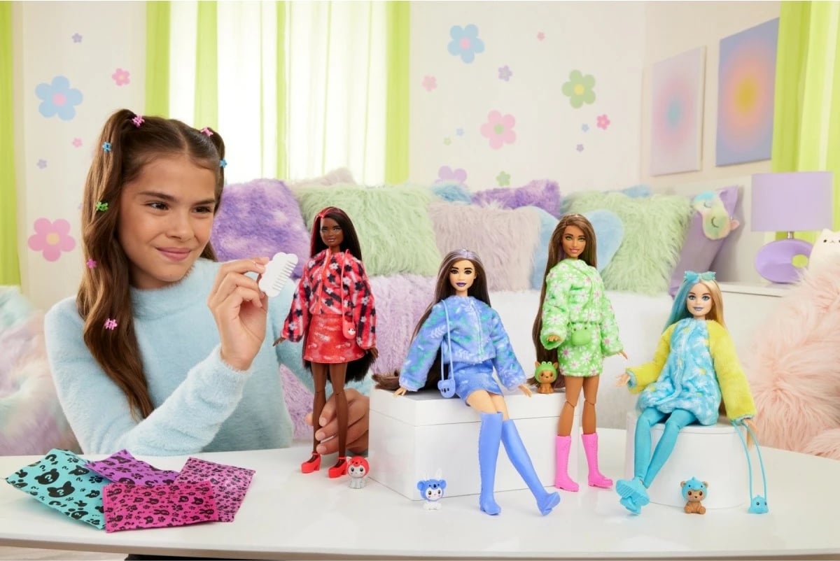 Kukull, Mattel Barbie Cutie Reveal HRK23, seri Costumes Pets, mace–pandë e kuqe me 10 surpriza, e kuqe