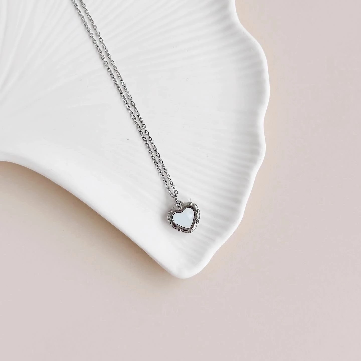 Vathë çeliku Jumeon, Anne Boleyn, ngjyrë gri