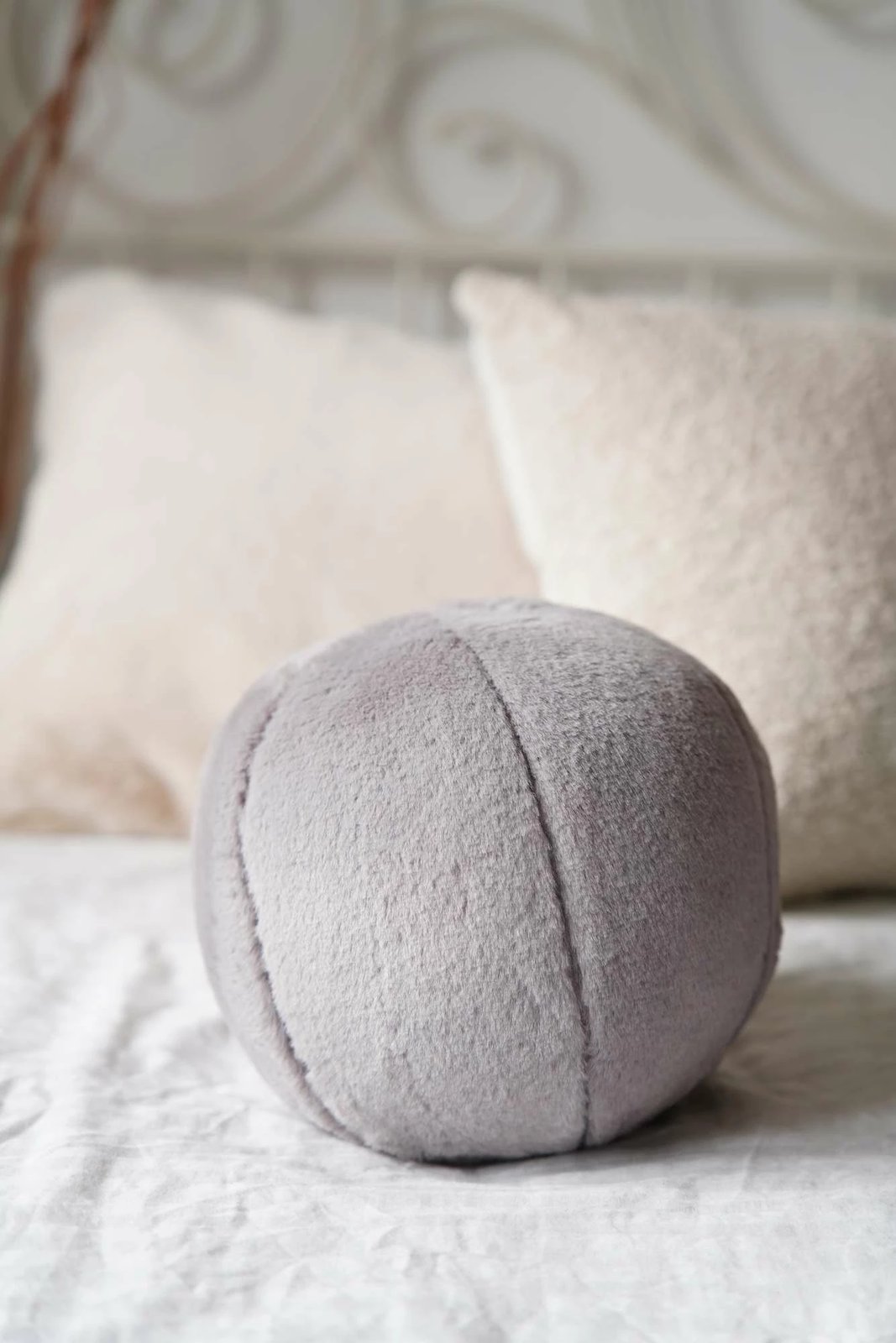 Jastëk i butë, ngjyrë gri, Evila Originals, Pelus Top