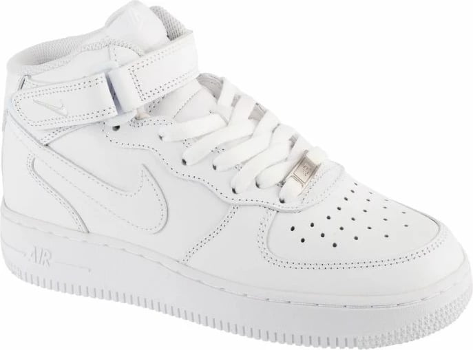 Atlete Nike për femra, të bardha