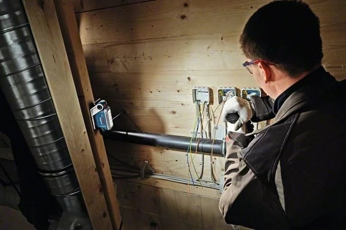 Dritë pune BOSCH GLI DeciLED Professional, LED, kaltër/gri