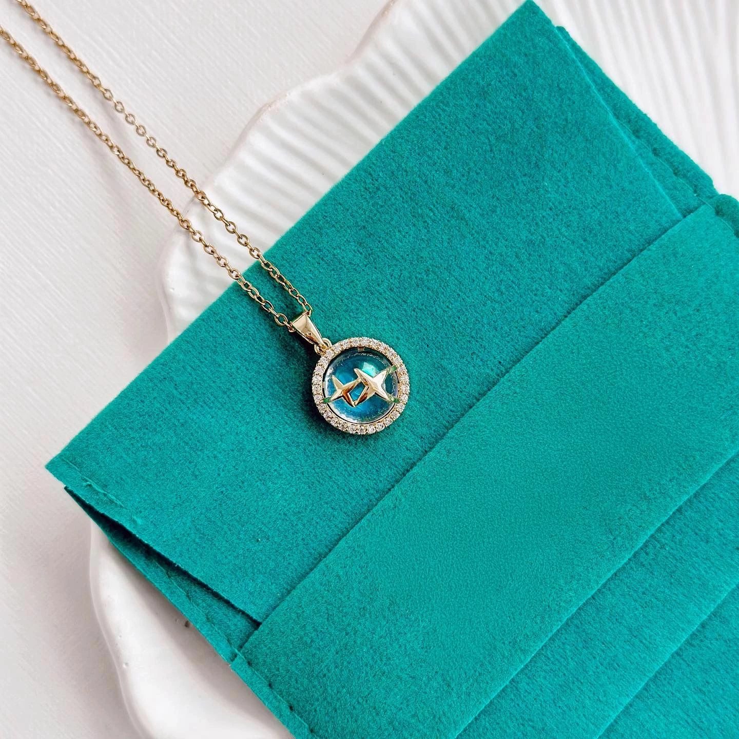 Qafore çeliku Jumeon, Lumiere, ngjyrë ari