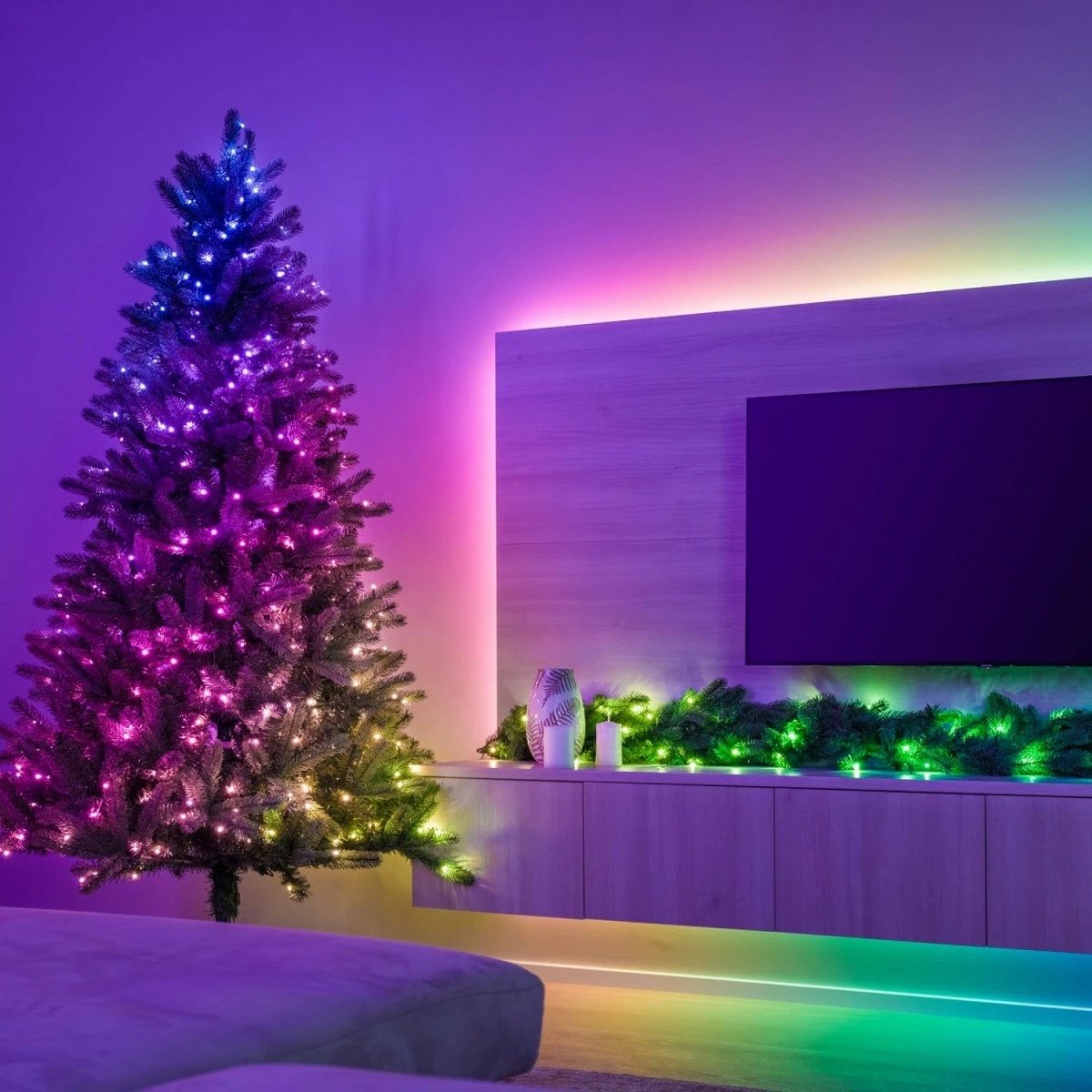 Drita dekorative Twinkly Strings, 100 LED RGB, 8 m, zinxhir, e zezë Drita dekorative Twinkly Strings, 100 LED RGB, 8 m, zinxhir, e zezë