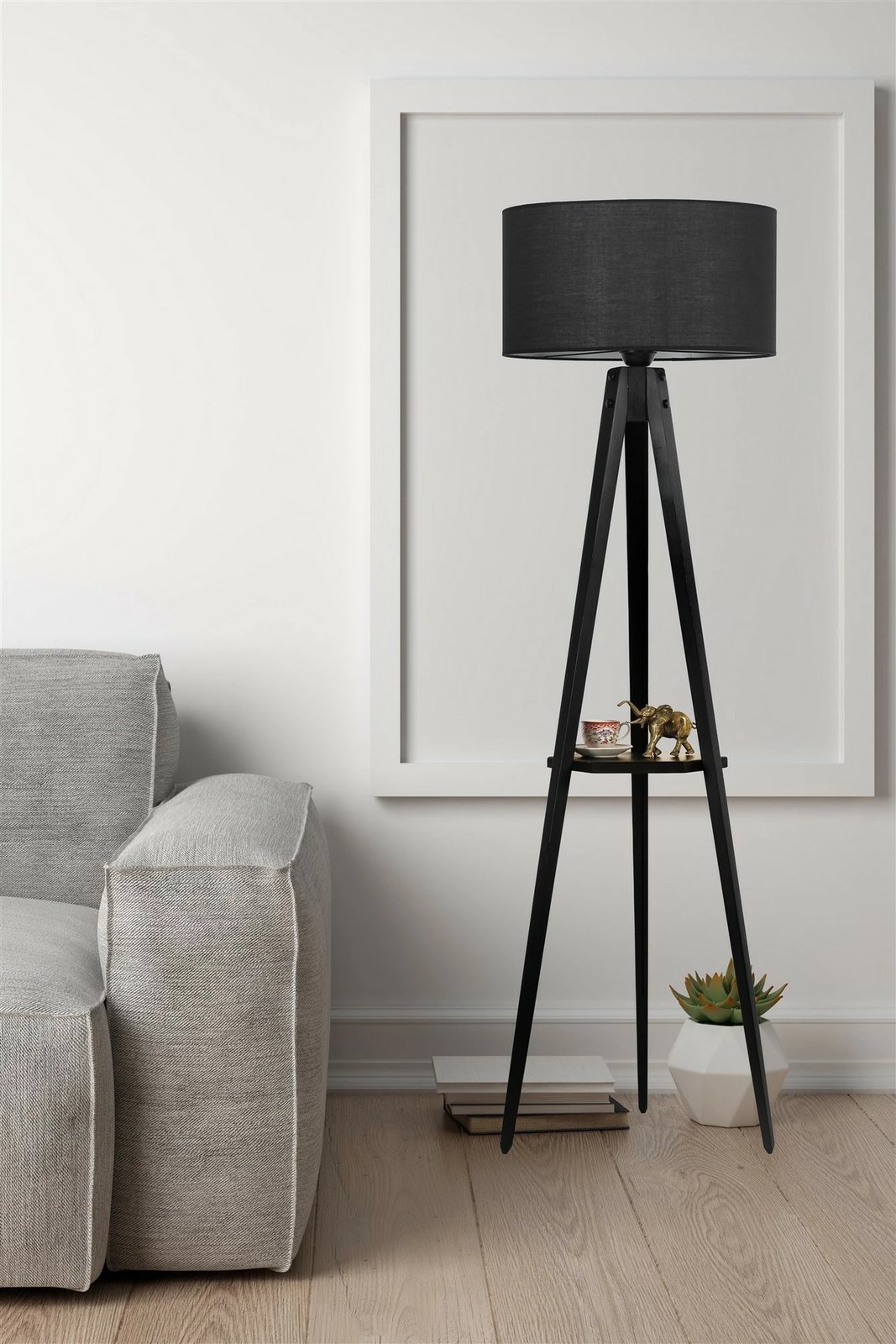 Llambë dyshemeje Opviq, tripod me rafte, abazhuri cilindrik i zi