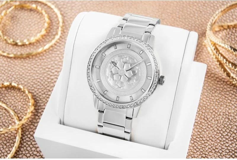 Orë dore Guess për femra, argjendtë