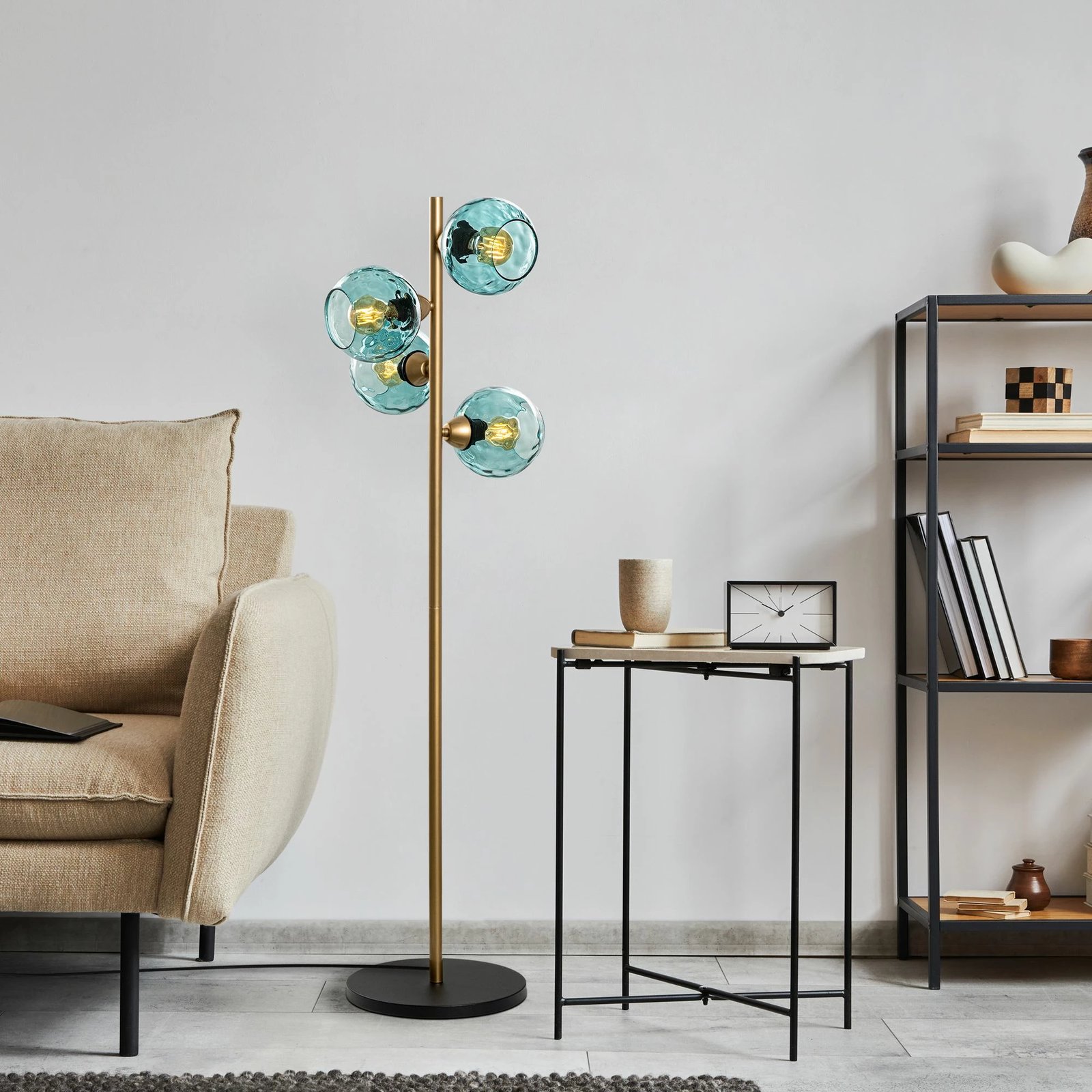 Llambë dyshemeje Opviq, Benek - 15 - 14542, ngjyrë kaltër dhe ari Llambë dyshemeje Opviq, Benek - 15 - 14542, ngjyrë kaltër dhe ari