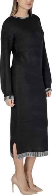 Fustan Vila Clothes për femra, i zi