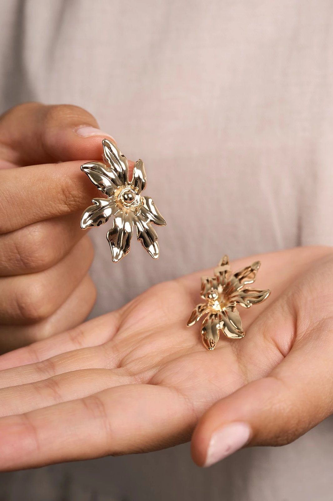 Vathë metalik Elika, ngjyrë ari, ELKGC68319