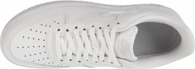 Atlete për meshkuj Nike, të bardha