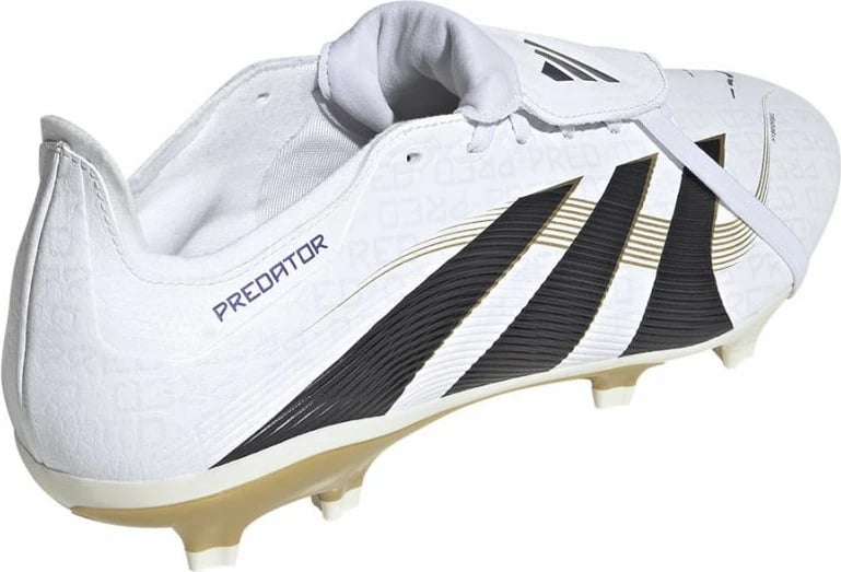 Atlete futbolli adidas për meshkuj, të bardha