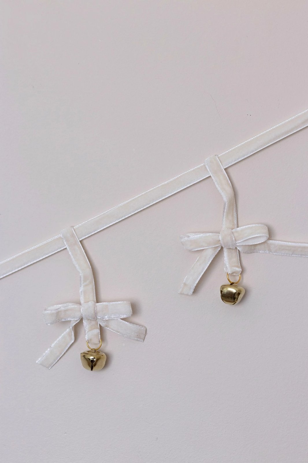 Dekor për pemë të Vitit të Ri, kadife e bardhë, Evila Originals, BSY131, 12x140cm