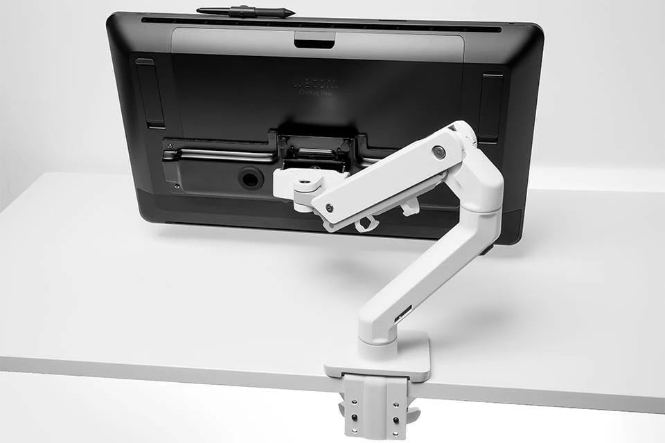 Adapter VESA Wacom ACK62804K për Cintiq Pro 24/32, metal, zi