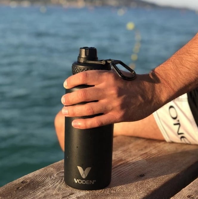 Shishe (termos) Voden, 1 L, e zezë