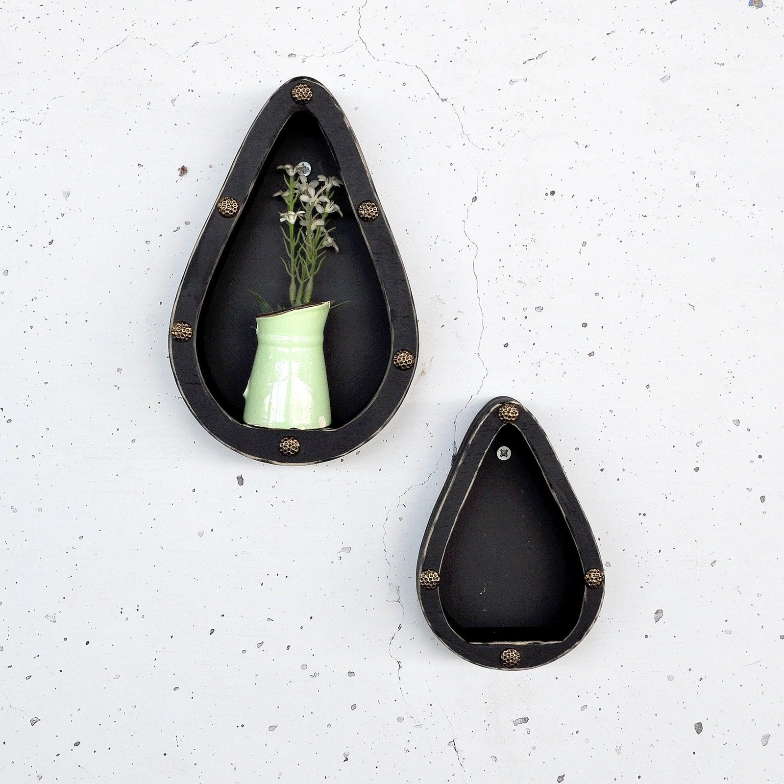 Raft dekorativ prej druri për mur, ngjyrë e zezë, Hanah Home, Raf291 (set prej 2 copash)