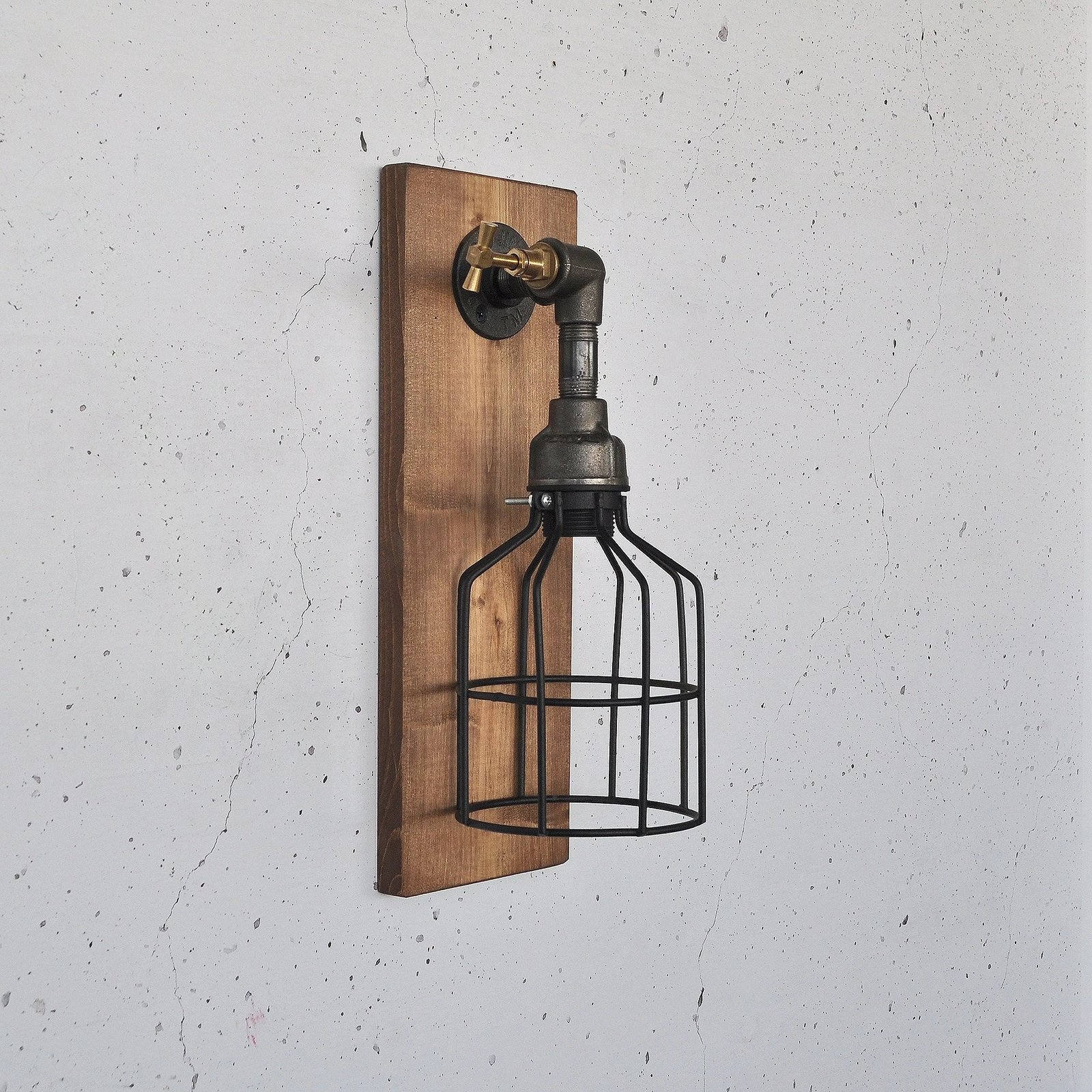 Llambë muri prej druri, Opviq, Pp171