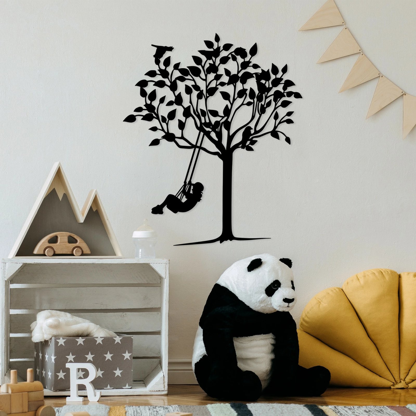 Aksesor dekorativ metalik për mur, Wallity, fëmijë në luhatë