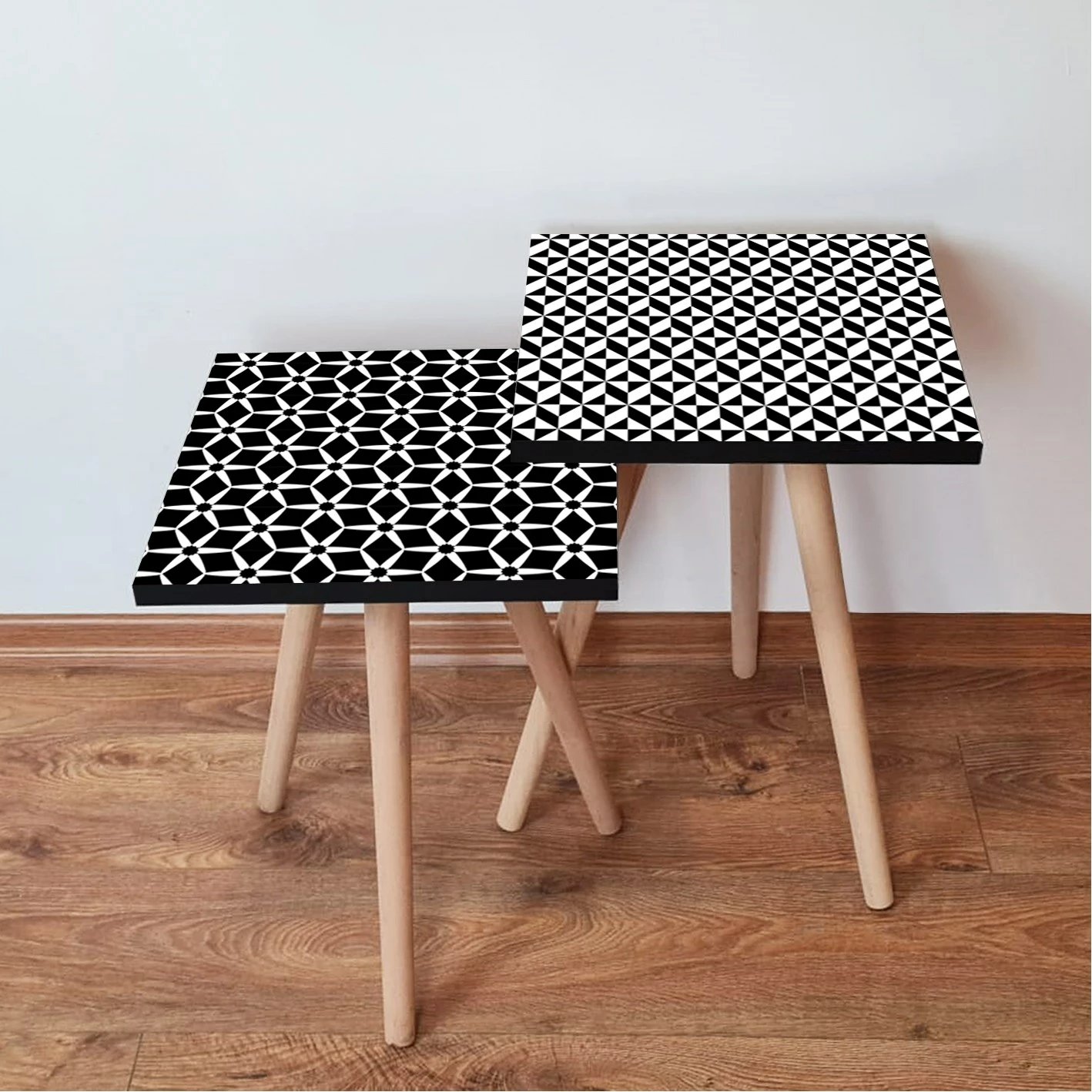 Set tavolinash ndihmëse, dy copë, Skye Decor, e zezë dhe e bardhë, 2Shp403