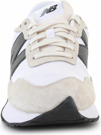 Atlete për meshkuj New Balance, të bardha dhe krem