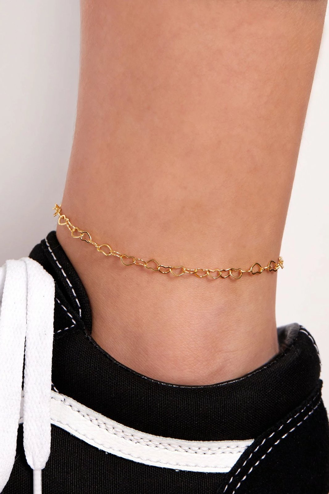 Byzylyk kyçeli metalik, ngjyrë ari, BJELK2508 Byzylyk kyçeli metalik, ngjyrë ari, BJELK2508