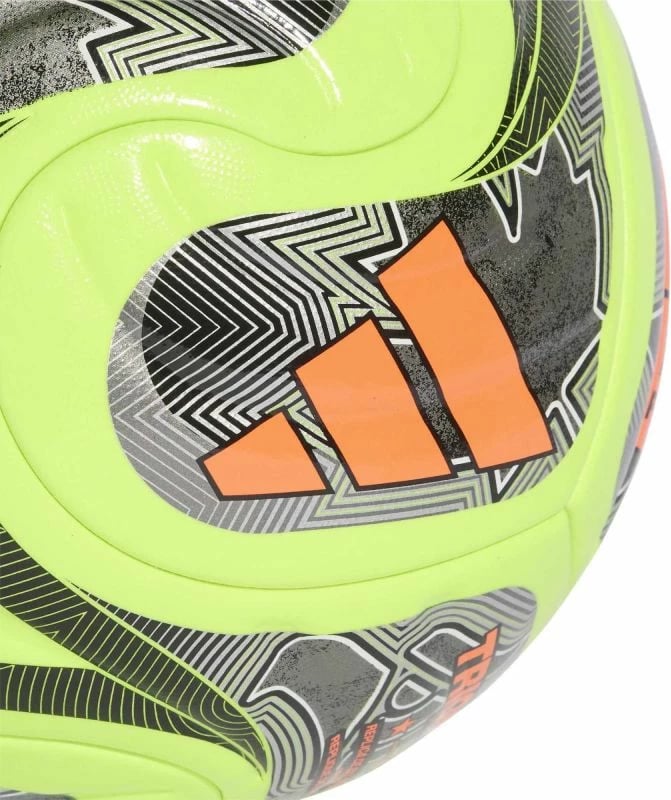 Top futbolli adidas, jeshil