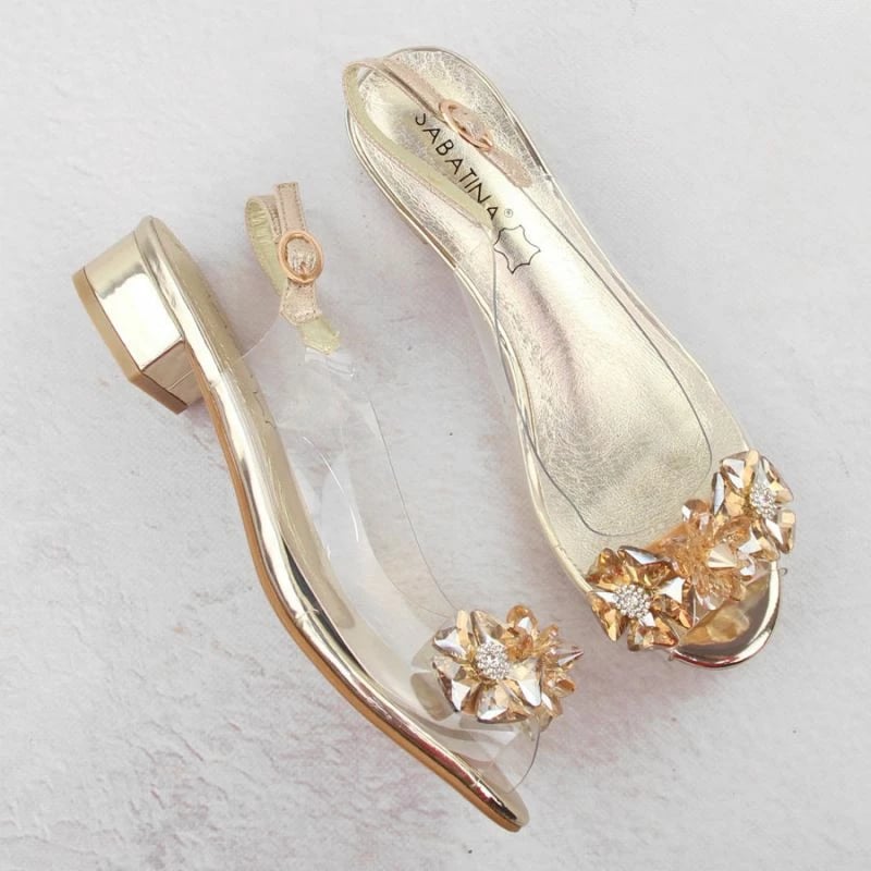 Sandale të mbyllura për femra Sabatina, bezhë