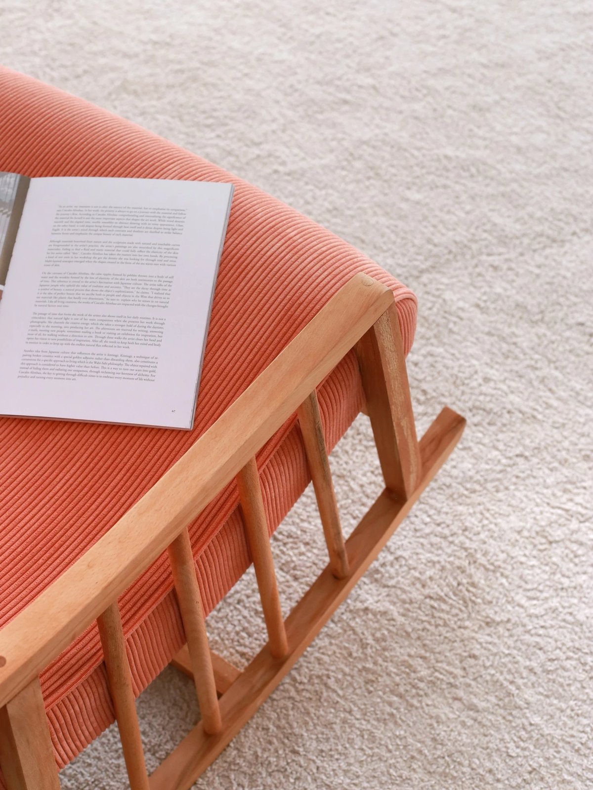 Karrige Wing Klea, kadife korduroj, ngjyrë korale