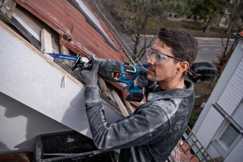 Sharrë reciproke Bosch GSA 18V-28 Professional, pa kabllo, BITURBO Brushless, 18V, blu