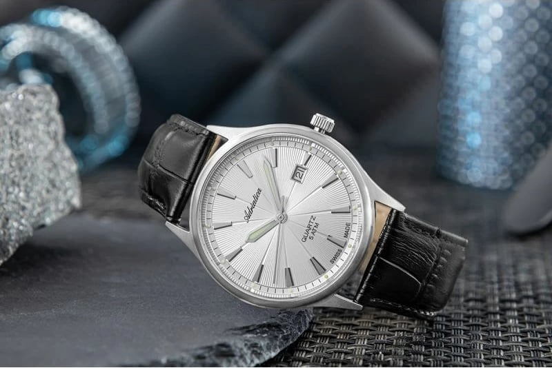 Orë dore për meshkuj Adriatica, e zezë