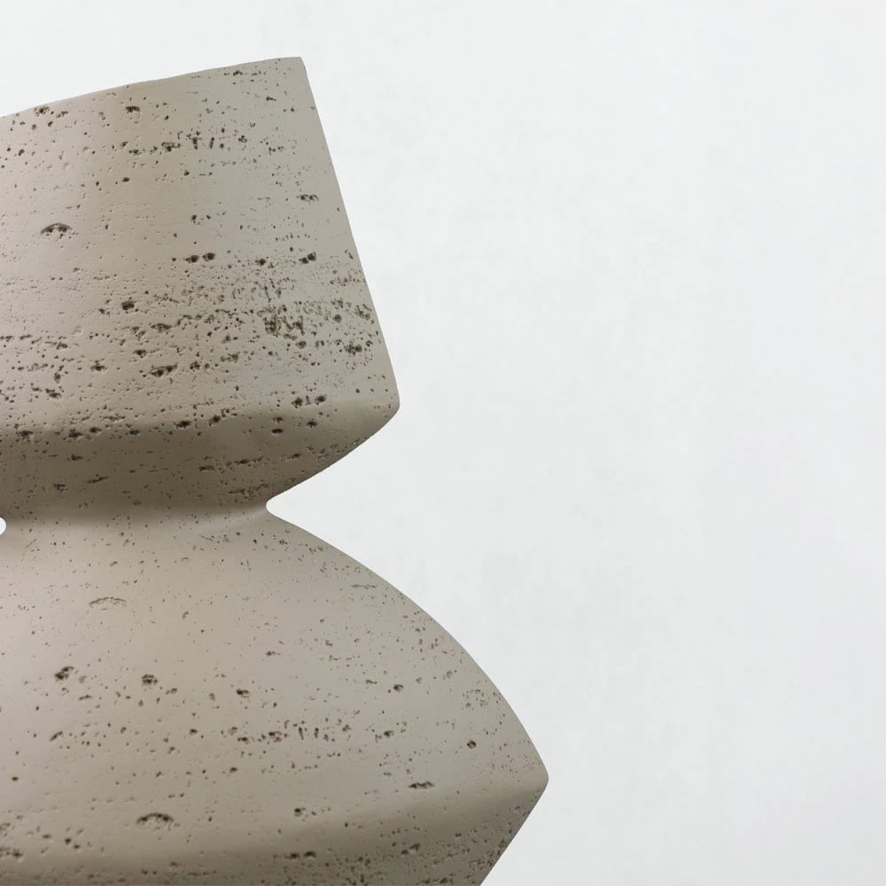 Vazo LOOMA I, rrëshirë, ngjyrë kafe, 28.5x15.5x34.5cm