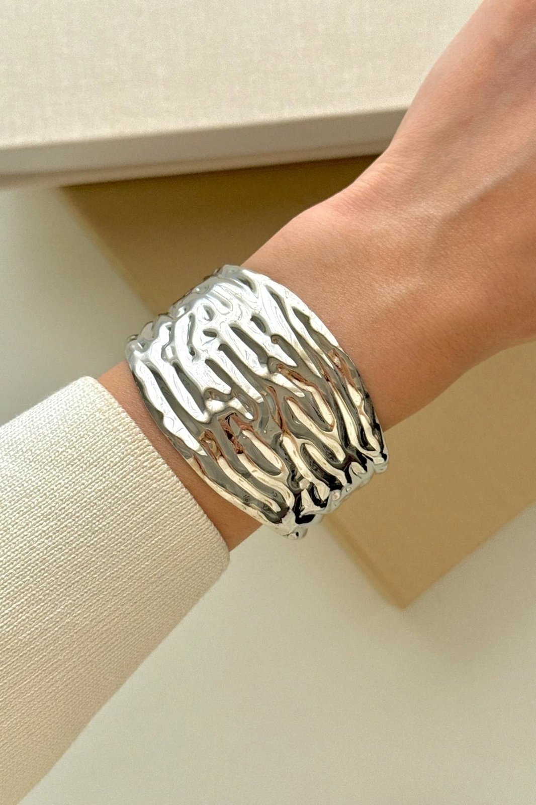 Byzylyk çeliku, Jumeon, BCYJ-251028, ngjyrë argjendi