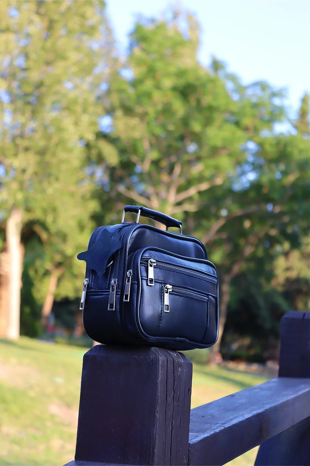 Çantë krahu prej lëkure, ngjyrë e zezë, Zoozie Bags, HDYKEVOC0001