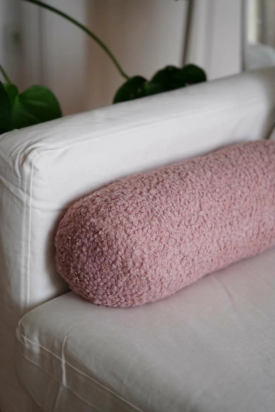 Jastëk cilindrik Evila Originals, Teddy Roller, rozë