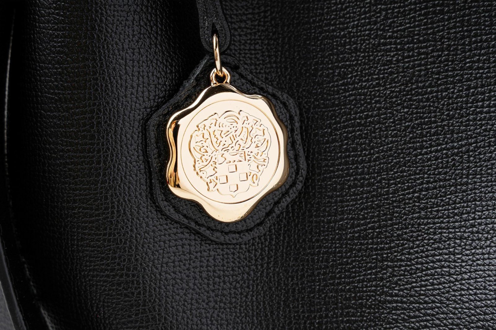 Çantë tote Vince Camuto, Sicilia, e zezë