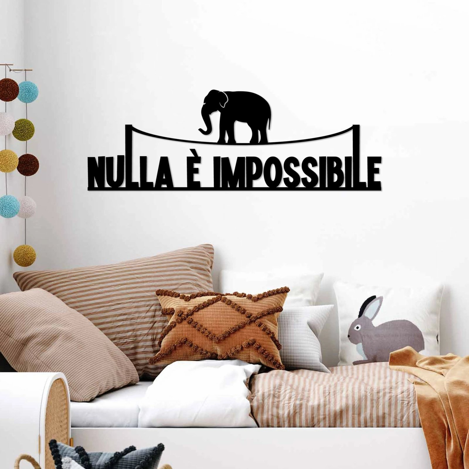 Aksesor dekorativ metalik për mur, Nulla è Impossible 1, ngjyrë e zezë, 60x20cm