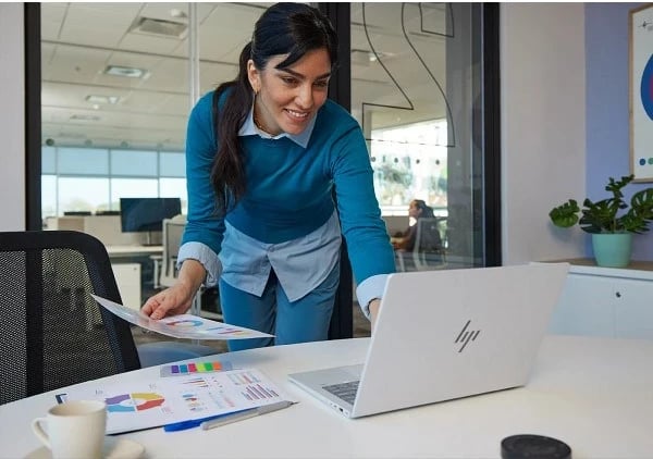 Laptop HP Elitebook X G1i Ultra 7, 14" WUXGA IPS, 32GB RAM, 1TB SSD, Intel Arc 140V, Glacier Silver