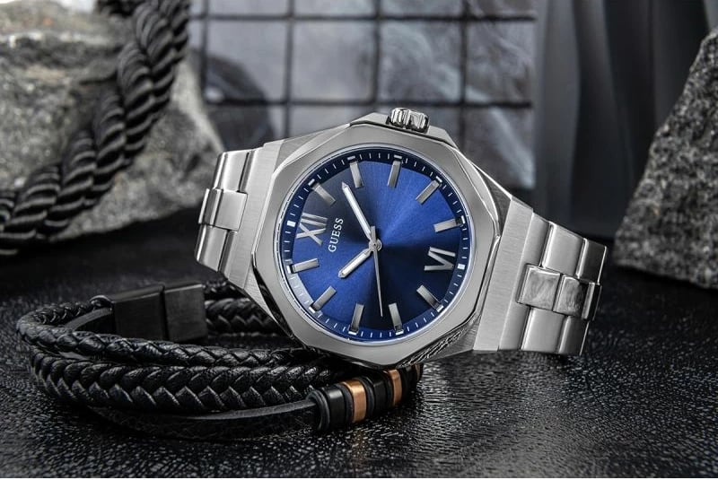 Orë dore për meshkuj Guess, argjendtë