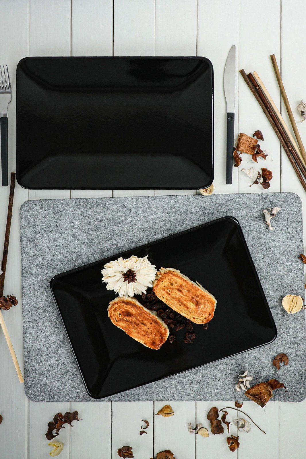 Set pjatash servirëse (2 copë), ngjyrë e zezë, Hermia Concept, ST032202F650A000000MAKRS00