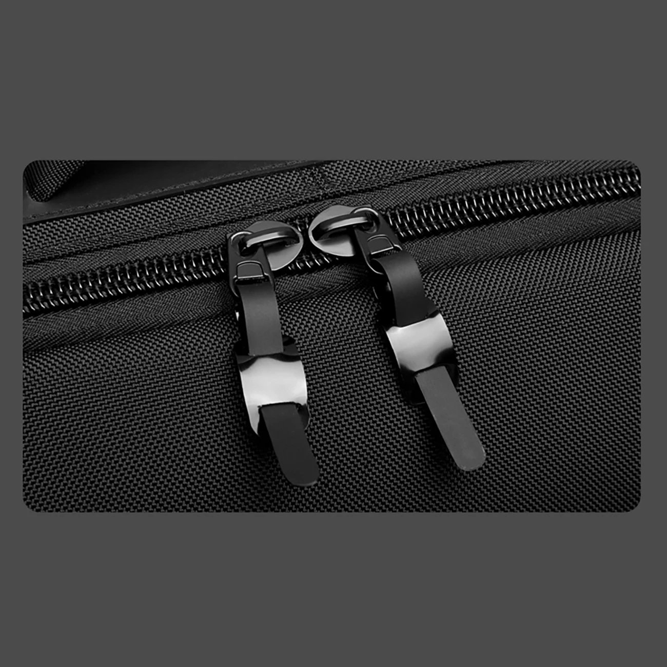 Çantë shpine/laptopi Wozinsky Premium 15.6 inç, me port USB, e zezë Çantë shpine/laptopi Wozinsky Premium 15.6 inç, me port USB, e zezë