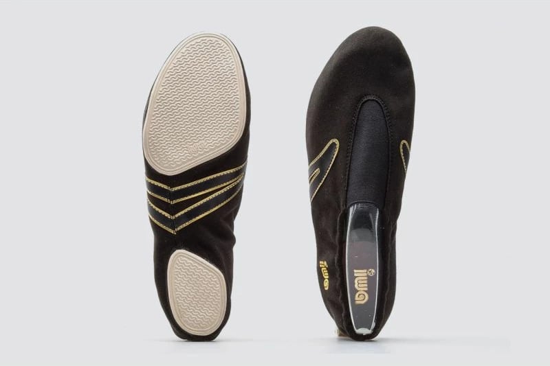 Atlete baleti për të gjithë, IWA, të zeza